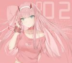  arm_behind_back bangs blunt_bangs character_name choker collarbone darling_in_the_franxx dated eyebrows_visible_through_hair floating_hair green_eyes hairband hand_in_hair highres horns long_hair off_shoulder pink_background pink_hair pink_shirt shirt short_sleeves solo t_lege_d upper_body very_long_hair white_hairband zero_two_(darling_in_the_franxx) 