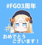  abigail_williams_(fate/grand_order) background_text bangs black_bow black_hat blonde_hair blue_background blue_eyes blush_stickers bow chibi crossed_bandaids eyebrows_visible_through_hair fate/grand_order fate_(series) hair_bow hat highres long_hair looking_at_viewer neon-tetora orange_bow parted_bangs polka_dot polka_dot_bow solo sparkle translated v 