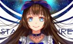  blue_bow blue_eyes bow brown_hair character_name choker collarbone commentary_request frills grin hair_bow highres long_hair looking_at_viewer open_mouth sidelocks sky smile solo star_(sky) star_sapphire starry_sky touhou upper_body ze_xia 