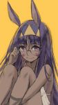  animal_ears bare_shoulders bespectacled commentary_request dark_skin eyebrows_visible_through_hair facial_mark fate/grand_order fate_(series) glasses hair_between_eyes hairband hand_up highres jackal_ears leg_hug long_hair looking_at_viewer nitocris_(fate/grand_order) purple_eyes purple_hair round_eyewear simple_background sitting smile solo tonee yellow_background 