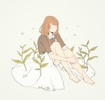  1girl artist_name bangs barefoot black_shirt brown_hair eyebrows_visible_through_hair eyes_closed full_body green_background knees_up long_skirt medium_hair original plant shirt signature simple_background sitting skirt solo tofuvi white_skirt 