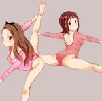  2girls amami_haruka bare_legs black_headwear blush bow breasts brown_hair commentary_request erect_nipples feet feet_out_of_frame green_eyes grey_background hair_bow headband idolmaster idolmaster_(classic) leg_up leotard long_hair long_sleeves looking_at_viewer minase_iori multiple_girls no.gomensu one_eye_closed pink_bow red_eyes short_hair simple_background skin_tight small_breasts smile split spread_legs 