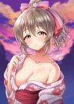  1girl bangs bare_shoulders blurry blurry_background blush breasts brown_eyes brown_hair cleavage closed_mouth cloud cloudy_sky collarbone commentary_request dated evening eyebrows_visible_through_hair floral_print flower hair_between_eyes hair_flower hair_ornament hair_ribbon hand_up head_tilt high_ponytail highres hori_yuuko idolmaster idolmaster_cinderella_girls idolmaster_cinderella_girls_starlight_stage japanese_clothes kimono long_sleeves looking_at_viewer medium_breasts obi off_shoulder outdoors pink_flower pink_kimono pink_ribbon ponytail print_kimono purple_sky ribbon sash shiny shiny_hair shiny_skin short_hair short_ponytail sidelocks signature sky solo sweat tareme upper_body yoohi yukata 
