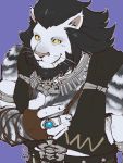  2019 41raco 5_fingers armor beard black_hair black_mane clothing facial_hair felid final_fantasy final_fantasy_xiv fingerless_gloves fingers fur gloves hair handwear hi_res hrothgar kemono looking_at_viewer male mammal mane muscular muscular_male runar_(ffxiv) simple_background smile square_enix video_games white_fur yellow_sclera 