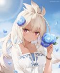  1girl blue_flower blue_sky closed_mouth collarbone commentary_request dark_skin day flower granblue_fantasy hair_flower hair_ornament hand_up holding holding_flower long_hair looking_at_viewer narusegawa_riko petals rainbow red_eyes shirt silver_hair sky smile solo sun sunlight upper_body white_shirt zooey_(granblue_fantasy) 
