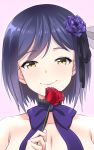  1girl bare_shoulders black_ribbon blush bow closed_mouth collarbone commentary_request flower hair_flower hair_ornament hair_ribbon highres holding holding_flower looking_at_viewer nijisanji pink_background purple_bow purple_flower purple_hair purple_rose red_flower red_rose ribbon rose shirihime shizuka_rin short_hair simple_background smile solo upper_body virtual_youtuber yellow_eyes 