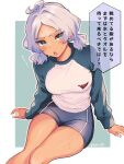  1girl alternate_costume alternate_hairstyle aqua_eyes blue_background blue_shirt blue_shorts breasts commentary_request dark-skinned_female dark_skin grey_hair gundam gundam_suisei_no_majo hair_tuft highres large_breasts long_sleeves looking_at_viewer low_twintails mizuno374 open_mouth secelia_dote shirt short_hair short_shorts short_twintails shorts solo speech_bubble translation_request twintails twitter_username two-tone_background two-tone_shirt white_background white_nails white_shirt 