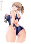  1girl adjusting_clothes adjusting_swimsuit ass blue_eyes blue_swimsuit blush breasts closed_mouth competition_swimsuit ebifurya from_behind googles highres holding holding_eyewear intrepid_(kantai_collection) kantai_collection large_breasts light_brown_hair looking_at_viewer looking_back medium_hair one-piece_swimsuit ponytail simple_background smile solo swimsuit twitter_username upper_body white_background 
