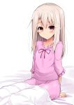  1girl bangs blush breasts collarbone commentary_request eyebrows_visible_through_hair fate/grand_order fate_(series) highres illyasviel_von_einzbern long_hair long_sleeves looking_at_viewer pink_pajamas pink_ribbon red_eyes ribbon sen_(astronomy) sitting small_breasts smile solo 