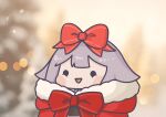  ._. 1girl :d absurdres blurry blurry_background blush_stickers bokeh bow chibi christmas coat commentary depth_of_field fur-trimmed_coat fur_trim grey_hair hair_bow highres hololive hololive_english hood hood_down hooded_coat koseki_bijou long_hair looking_at_viewer phdpigeon red_bow red_coat smile solid_circle_eyes solo upper_body virtual_youtuber 