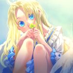  1girl abstract_background ahoge blonde_hair blue_background blue_dress blue_eyes clover dress feathered_wings feet_out_of_frame filo_(tate_no_yuusha_no_nariagari) forehead four-leaf_clover head_tilt highres holding holding_clover long_hair looking_at_viewer minami_seira sidelocks sitting solo tate_no_yuusha_no_nariagari twitter_username white_dress white_wings wings yellow_background 