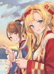  2girls alternate_costume beatrix_(granblue_fantasy) blonde_hair blue_eyes blue_kimono brown_eyes brown_hair cloud commentary_request granblue_fantasy grin hair_ornament hair_ribbon hair_stick highres japanese_clothes kimono light_blush long_hair looking_at_viewer multiple_girls ponytail red_kimono renzu_(lens_02) ribbon smile sunset twintails upper_body v zeta_(granblue_fantasy) 