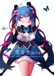  1girl 2018 absurdres blue_butterfly blue_capelet blue_dress blue_eyes blue_hair bug butterfly butterfly_dress butterfly_hair_ornament butterfly_on_finger capelet character_name chinese_commentary commentary cowboy_shot dress expressionless fur-trimmed_capelet fur_trim gloves hair_ornament hair_ribbon hand_up hatsune_miku highres insect long_hair looking_at_viewer pom_poms ribbon shimmer signature twintails very_long_hair vocaloid yuki_miku 
