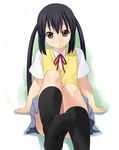  arm_support black_hair brown_eyes convenient_leg k-on! katatsuka_kouji long_hair nakano_azusa neck_ribbon red_ribbon ribbon school_uniform solo twintails 