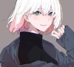  1girl blue_eyes blue_nails bob_cut colored_inner_hair earrings highres jewelry looking_at_viewer monsieur multicolored_hair original parted_lips pink_hair short_hair smile solo turtleneck upper_body white_hair 