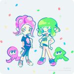  2girls aqua_eyes bangs black_shirt black_shorts cheru_(sinkai_ringo) closed_mouth confetti green_hair hand_on_hip inkling looking_at_viewer multiple_girls octoling octopus open_mouth orange_eyes pink_footwear pink_hair pointy_ears shirt shoes short_hair short_shorts short_sleeves shorts simple_background smile splatoon_(series) splatoon_2 squid standing tentacle_hair white_background white_shirt 