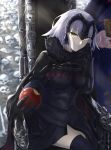  1girl apple armor armored_dress black_cape black_dress black_legwear breasts breasts_apart cape chains dress fate/grand_order fate_(series) food fruit fur-trimmed_cape fur_trim head_rest headpiece highres holding holding_food holding_fruit jeanne_d&#039;arc_(alter)_(fate) jeanne_d&#039;arc_(fate)_(all) looking_at_viewer medium_breasts parted_lips short_hair silver_hair sitting skull thighhighs v-shaped_eyebrows yellow_eyes yuragi_zora 