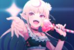  1girl backlighting bare_shoulders blurry blurry_background choker collarbone crown eyebrows_visible_through_hair fangs flower frills grey_hair hair_flower hair_ornament heart highres long_hair looking_at_viewer makaino_ririmu microphone multicolored_hair nijisanji open_mouth outstretched_arm pointy_ears red_eyes red_hair sabamen scrunchie sidelocks smile solo spaghetti_strap stage_lights streaked_hair teeth upper_body virtual_youtuber wand wrist_scrunchie 