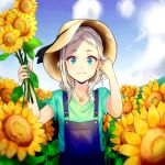  1boy :3 bangs black_ribbon blend_s blue_sky cloud cloudy_sky commentary_request day field flower flower_field green_eyes green_shirt hand_in_hair hat hat_ribbon highres holding holding_flower jewelry kanzaki_hideri long_hair looking_at_viewer medium_hair necklace otoko_no_ko outdoors overalls ribbon shirt silvee silver_hair sky smile solo sun_hat sunflower yellow_flower 