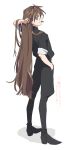  1boy bangs black_footwear black_pants blue_eyes brown_hair duo_maxwell full_body gundam gundam_wing hair_down hand_in_hair hand_in_pocket hastune highres long_hair looking_at_viewer mouth_hold pants simple_background teeth very_long_hair white_background 