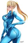 1girl ass blonde_hair blue_bodysuit bodysuit breasts butcha-u from_behind frown hand_on_hip highres looking_at_viewer looking_back metroid ponytail samus_aran simple_background skin_tight solo white_background zero_suit 
