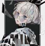  1boy absurdres bishounen blue_eyes crown emoticon fang glass_shards glasses highres looking_at_viewer looking_back mile_(mil2) open_mouth original round_eyewear silver-framed_eyewear silver_hair solo upper_body white_hoodie 