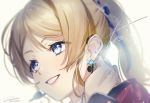  1girl ayase_eli blonde_hair blue_eyes close-up hand_on_own_neck headset jewelry love_live! love_live!_school_idol_project ponytail single_earring smile solo tied_hair zawawa_(satoukibi1108) 