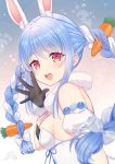  1girl :d animal_ear_fluff animal_ears bangs bare_shoulders black_gloves blue_hair blurry blush bokeh bow braid breasts bunny-shaped_pupils bunny_ears carrot_hair_ornament depth_of_field detached_sleeves don-chan_(usada_pekora) dress extra_ears eyebrows_visible_through_hair food_themed_hair_ornament from_side fur-trimmed_gloves fur_scarf fur_trim gloves gradient gradient_background hair_bow hair_ornament highres hololive long_hair looking_at_viewer multicolored_hair okanoyuno open_mouth puffy_short_sleeves puffy_sleeves red_eyes scarf short_sleeves sideboob sidelocks signature small_breasts smile thick_eyebrows twin_braids twintails two-tone_hair upper_body upper_teeth usada_pekora virtual_youtuber waving white_bow white_dress 