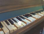  ayu_(mog) blurry bunny depth_of_field highres instrument no_humans original piano piano_keys signature standing 