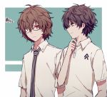  2boys akechi_gorou amamiya_ren bespectacled black_eyes black_hair brown_hair collared_shirt eyebrows_visible_through_hair glasses hand_on_own_chin looking_at_another male_focus messy_hair multiple_boys persona persona_5 persona_5_the_royal red_eyes school_uniform shirt short_hair short_sleeves shuujin_academy_uniform sideways_mouth simple_background smile squiggle striped striped_neckwear summer_uniform ye_(pixiv4862539) 