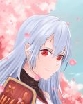  1girl armor black_undershirt blue_sky cherry_blossoms day fate/grand_order fate_(series) hair_between_eyes highres japanese_armor long_hair lyuuki outdoors petals red_eyes shoulder_armor silver_hair single_bare_shoulder sky slit_pupils smile sode solo tomoe_gozen_(fate/grand_order) turtleneck 