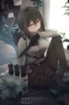  1girl absurdres animal_ears aoinu_(aoinu_99) arknights arm_on_knee arm_support black_gloves black_hair black_legwear black_shorts blurry book character_name chinese_commentary copyright_name depth_of_field ear_piercing feet_out_of_frame gloves hair_between_eyes highres holding holding_knife holding_weapon knee_up knife lamp legwear_under_shorts looking_at_viewer low_ponytail pantyhose piercing plant ponytail raccoon_ears robin_(arknights) shirt shorts sitting solo thigh_strap tied_hair weapon white_shirt window yellow_eyes 