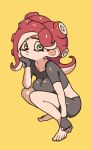  bare_legs barefoot black_gloves black_shirt black_shorts crop_top fingerless_gloves gloves green_eyes midriff octarian octoling red_hair shirt short_sleeves shorts simple_background splatoon_(series) squatting suction_cups tentacle_hair yellow_background yuta_agc 