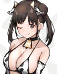  1girl ;q animal_ears animal_print bangs bare_shoulders bell bell_choker bikini black_choker blush breasts brown_hair choker cleavage closed_mouth collarbone cow_ears cow_horns cow_print cowbell double_bun elbow_gloves eyebrows_visible_through_hair gloves highres horns idolmaster idolmaster_shiny_colors kemonomimi_mode large_breasts looking_at_viewer one_eye_closed print_bikini print_gloves red_eyes short_hair short_twintails sikutogurei_(kunugi_miyaco) smile solo sonoda_chiyoko swimsuit tongue tongue_out twintails two-tone_background upper_body 