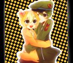  2boys beret blonde_hair bow cuddles flippy green_hair hair_bow hair_ornament happy_tree_friends hat hug kayakugohan military military_uniform multiple_boys short_hair simple_background smile uniform 