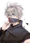  1boy absurdres bangs black_jacket blindfold blindfold_down blue_eyes covered_mouth gojou_satoru hair_between_eyes hand_up highres ikag jacket jujutsu_kaisen long_sleeves looking_away male_focus short_hair silver_hair simple_background solo upper_body white_background 