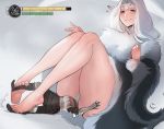  1girl ambiguous_gender armor ass bangs barefoot blush breasts cape chosen_undead dark_souls dragon_girl feet foot_hold full_armor fur fur_cape fur_coat gauntlets giant giantess hand_on_another&#039;s_ass hand_on_own_knee health_bar highres horns knight large_breasts long_hair monster_girl one_eye_closed parted_bangs priscilla_the_crossbreed scathegrapes simple_background sitting sitting_on_face sitting_on_person smile souls_(from_software) stepped_on sweat tail thighs toenails toes white_background white_hair yellow_eyes 