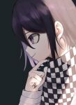  1boy bangs black_hair bojue_(hakus_1128) checkered checkered_scarf closed_mouth commentary_request danganronpa_(series) danganronpa_v3:_killing_harmony from_side green_background hair_between_eyes highres jacket long_sleeves ouma_kokichi parted_lips purple_eyes purple_hair scarf shiny shiny_hair solo unmoving_pattern upper_body white_jacket 