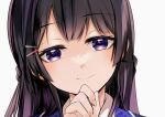  1girl bangs black_hair close-up eyebrows_visible_through_hair finger_to_own_chin hair_ornament hairclip head_tilt highres looking_at_viewer nijisanji purple_eyes smile solo tate_(donnguriumai) tsukino_mito virtual_youtuber white_background 