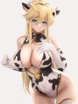  1girl ahoge animal_ears animal_print artoria_pendragon_(all) artoria_pendragon_(lancer)_(fate) ass_visible_through_thighs bangs bare_shoulders black_gloves black_leotard blonde_hair blush breasts cleavage closed_mouth commentary_request covered_navel cow_ears cow_girl cow_horns cow_print elbow_gloves eyebrows_visible_through_hair fake_animal_ears fake_horns fate/grand_order fate_(series) gloves groin hair_between_eyes hands_up highres horns huge_breasts leaning_forward leotard long_hair looking_at_viewer sidelocks smile solo thighhighs white_gloves white_leotard yamaneko_(tkdrumsco) 