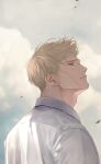  1boy bangs blonde_hair blue_eyes closed_mouth cloud cloudy_sky collared_shirt commentary day from_behind grey_sky half-closed_eyes highres jpeg_artifacts jujutsu_kaisen kuro_(grf) looking_up male_focus nanami_kento outdoors shirt short_hair sky solo upper_body white_shirt wind 