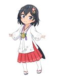  1girl alternate_costume bangs black_hair blue_eyes child eyebrows_visible_through_hair full_body greater_lophorina_(kemono_friends) hair_ornament hair_wings highres japari_symbol kemono_friends long_sleeves looking_at_viewer outstretched_arms pleated_skirt red_skirt sandals shiraha_maru shirt short_hair simple_background skirt smile solo spread_arms standing tail thighhighs white_background white_legwear white_shirt younger 