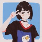  1girl :&lt; arm_behind_back artist_name black_choker black_eyes black_hair black_shirt blue_background blush_stickers bob_cut bow chinese_commentary choker collarbone commentary dated fried_egg hand_to_head highres light_frown looking_at_viewer original outside_border ribbon salute shirt short_hair signature t-shirt texture upper_body v white_bow white_ribbon xilmo 