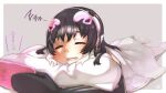  1girl african_penguin_(kemono_friends) bare_shoulders black_gloves black_hair black_legwear blanket commentary_request elbow_gloves eyebrows_visible_through_hair gloves headphones highlights highres kemono_friends long_hair lying mittens multicolored_hair no_shoes on_stomach penguin_girl penguin_tail phone pillow pink_hair saliva sleeping sleeveless solo striped striped_legwear tail thighhighs thin_(suzuneya) translation_request two-tone_gloves two-tone_legwear virtual_youtuber white_gloves white_hair white_legwear zzz 