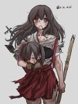  2girls akagi_(kancolle) arrow_(projectile) bangs blood blood_on_face bloody_clothes bow_(weapon) broken broken_weapon brown_gloves brown_hair closed_eyes closed_mouth death empty_eyes eyebrows_visible_through_hair gloves grey_background grey_eyes guro hakama hakama_skirt holding holding_bow_(weapon) holding_weapon japanese_clothes kaga_(kancolle) kantai_collection long_hair multiple_girls muneate partially_fingerless_gloves ponytail quiver red_hakama rigging rin_(rin_niji) severed_head side_ponytail simple_background single_glove torn_clothes twitter_username weapon yugake 