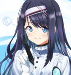  1girl bangs black_hair blue_eyes blue_shirt blush eyebrows_visible_through_hair gloves hair_behind_ear highres holding holding_pen long_hair looking_at_viewer pen pocchari shimanami_kakino shirt silver_hairband smile solo upper_body virtual_kouhou_taishi_project virtual_youtuber white_gloves 