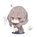  1girl ahoge bangs barefoot beni_shake brown_eyes brown_hair chibi commentary eyebrows_visible_through_hair grey_shirt hair_between_eyes knees_up looking_at_viewer looking_back open_mouth original red_shorts shadow shirt short_shorts shorts signature sitting solo translated white_background 