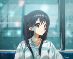  1girl bangs black_hair blurry blurry_background brown_eyes closed_mouth collared_shirt commentary_request eyebrows_behind_hair highres k-on! lens_flare light_blush long_hair long_sleeves looking_to_the_side nakano_azusa shirt sidelocks signature smile solo upper_body verse white_shirt 