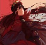  1girl bangs belt black_hair cloak coat eyebrows_behind_hair fate/grand_order fate_(series) hair_between_eyes hat highres long_hair looking_up military military_uniform oda_nobunaga_(fate) oda_nobunaga_(fate)_(all) red_background red_eyes simple_background smile solo tuze111 uniform 