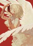  1girl absurdres ahoge bird_wings blonde_hair blood blood_on_chest blood_on_face blood_on_hands chinese_commentary commentary_request dungeon_meshi eating falin_touden falin_touden_(chimera) feathered_wings food_in_mouth from_side highres looking_at_viewer organs red_background short_hair simple_background slit_pupils solo taur weibo_logo weibo_watermark wings ximo_tiantailang yellow_eyes 